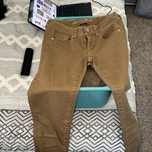 American Eagle Khaki 0X-Long low rise pants - Picture 2 of 4